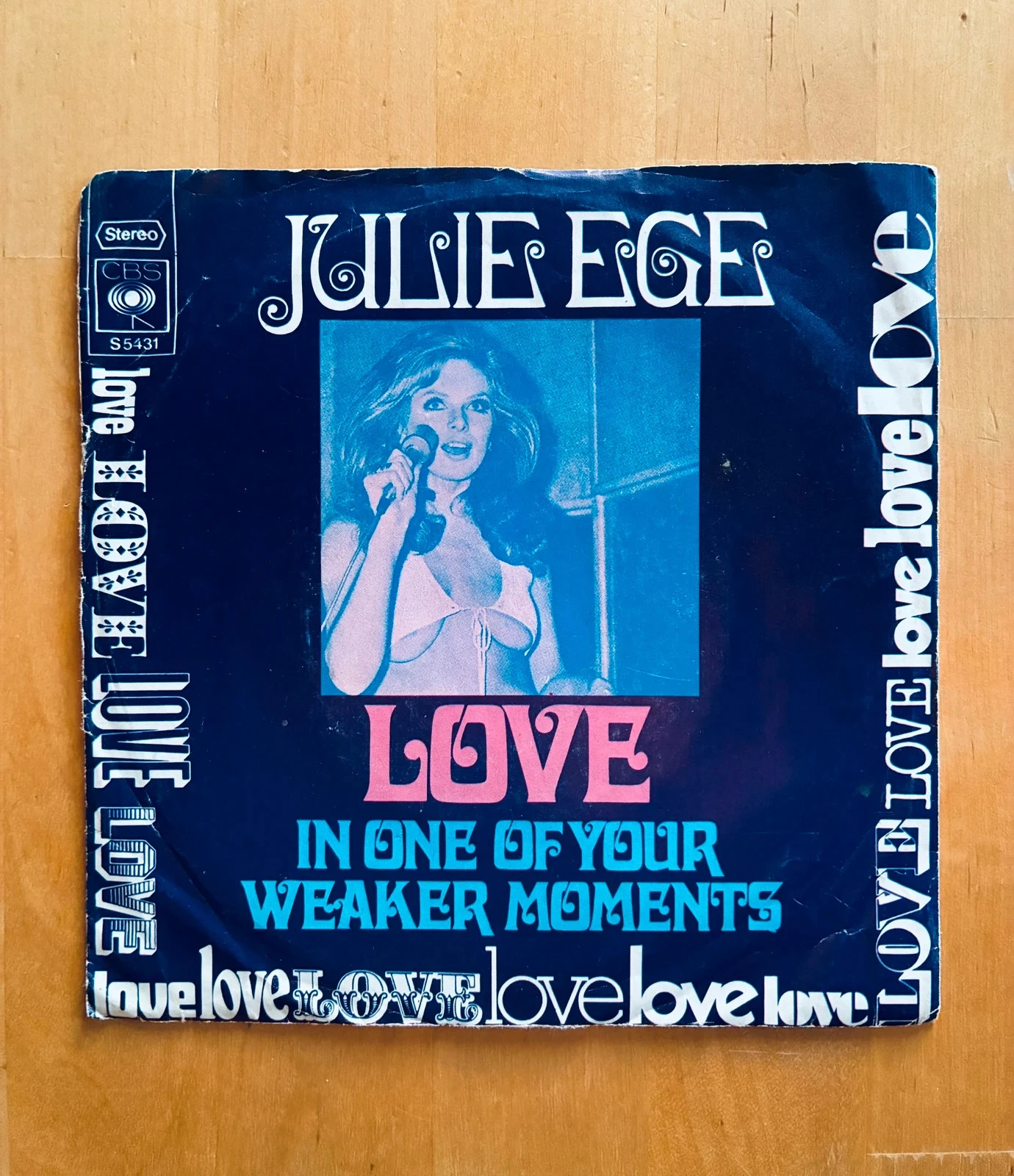 Disque vinyle 45T Julie Ege Love.